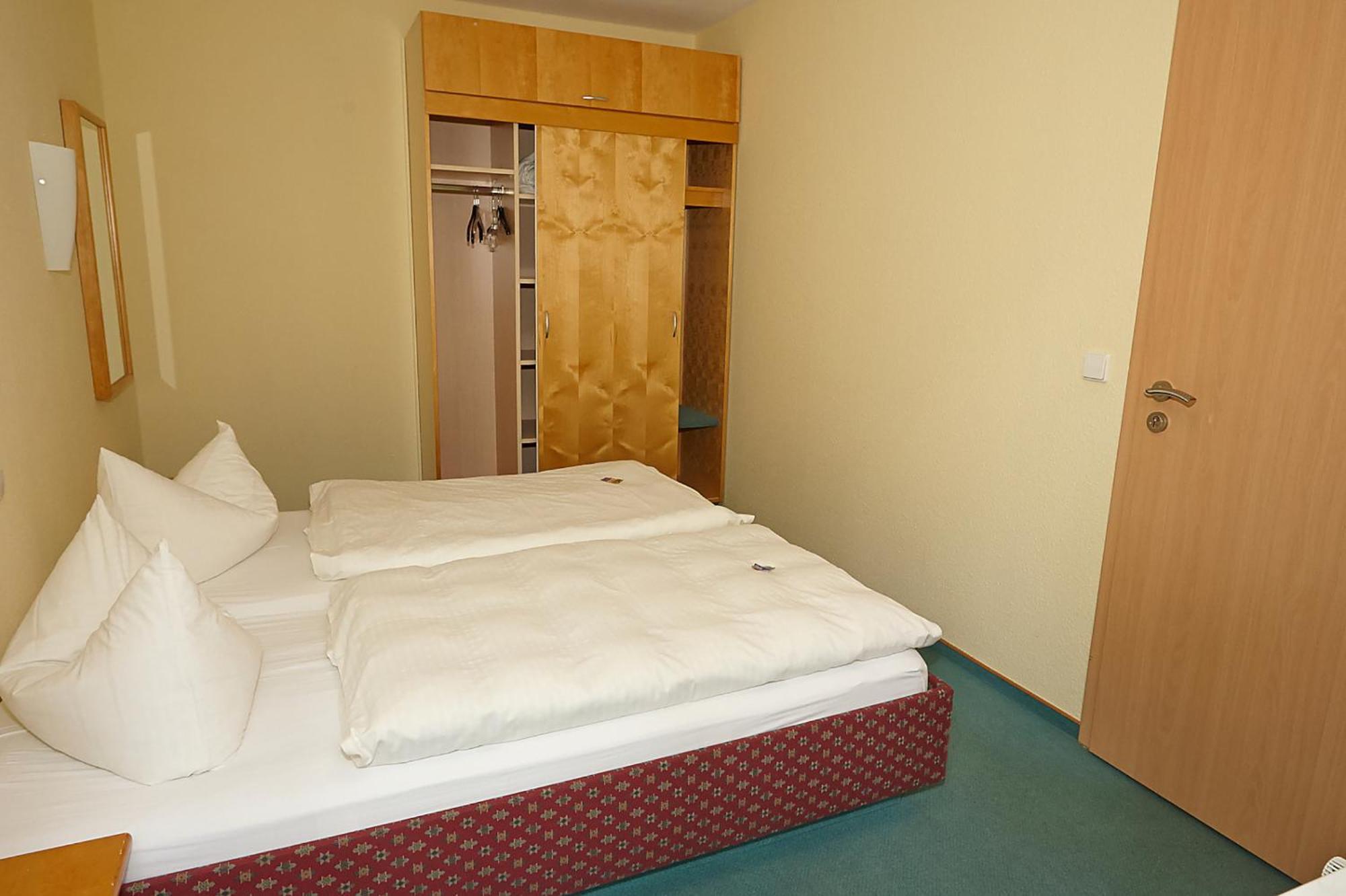 La Porte Bertingen Room photo